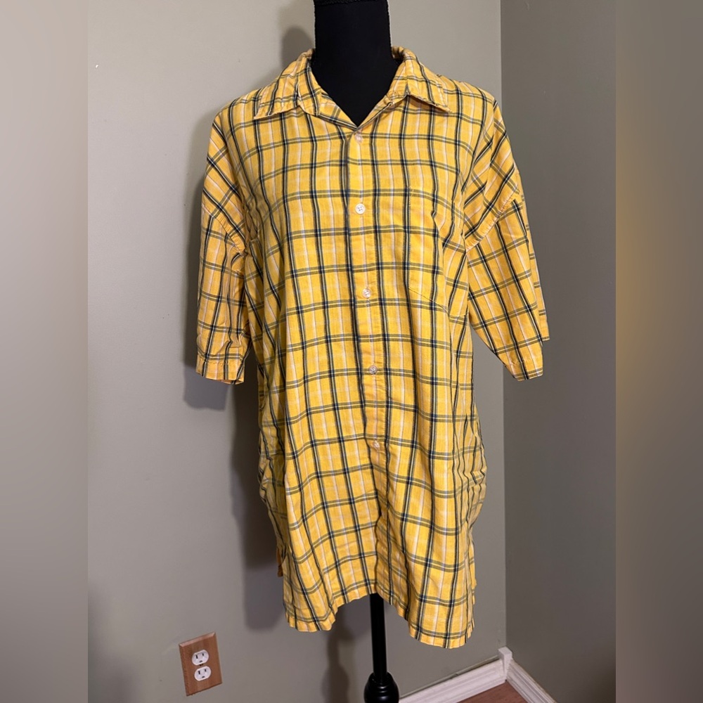 MENS YELLOW, BLACK CASUAL BUTTON UP SHORT SLEEVES SZ XL